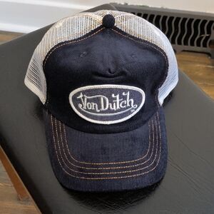 VON DUTCH navy blue and white corduroy and mesh logo trucker hat